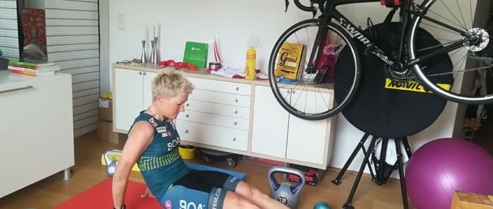 Radsportlerin Yvonne Marzinke im Homeoffice